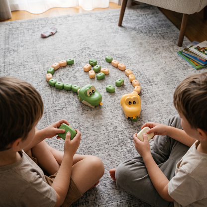 Magnetic Hungry Snake Challenge Game