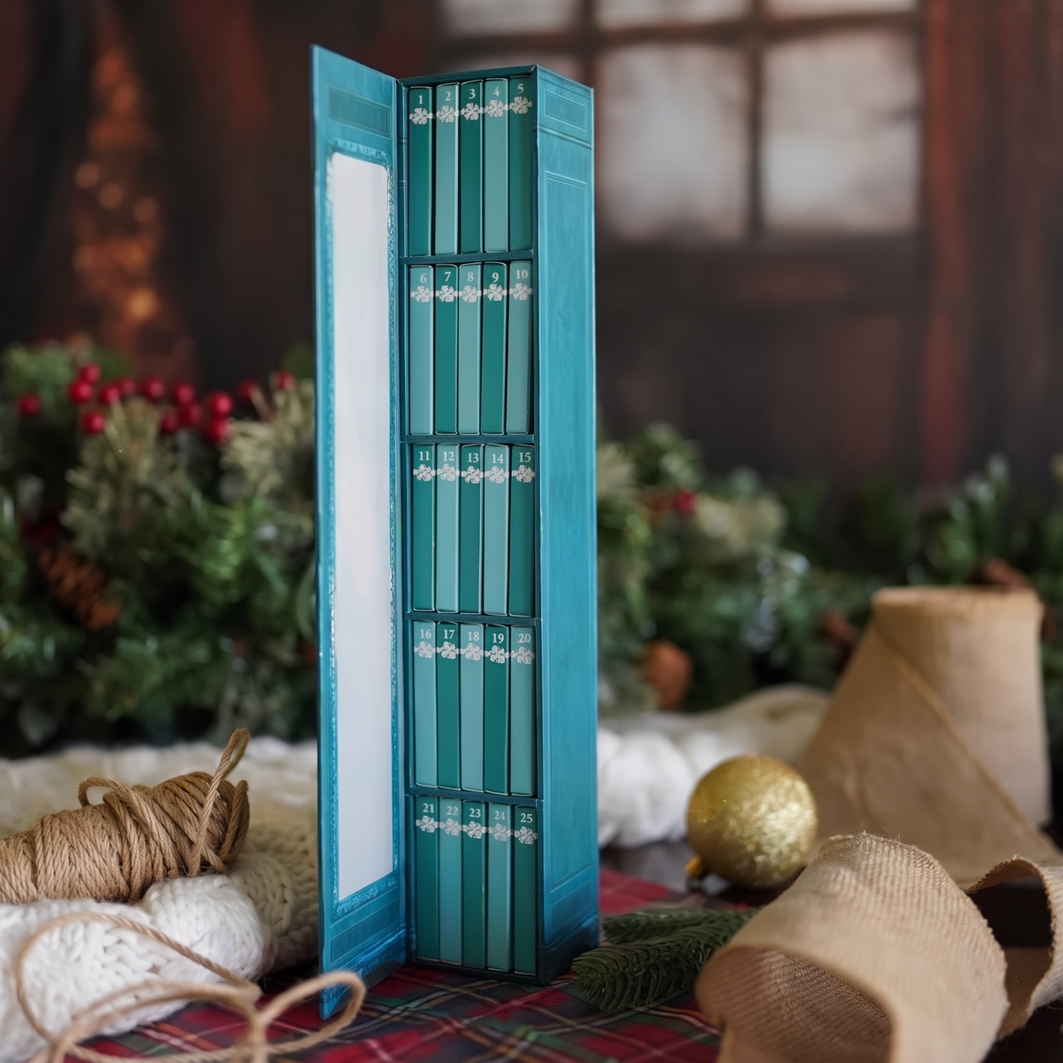 Miniature Book Advent Calendar with 25 Literary Classics
